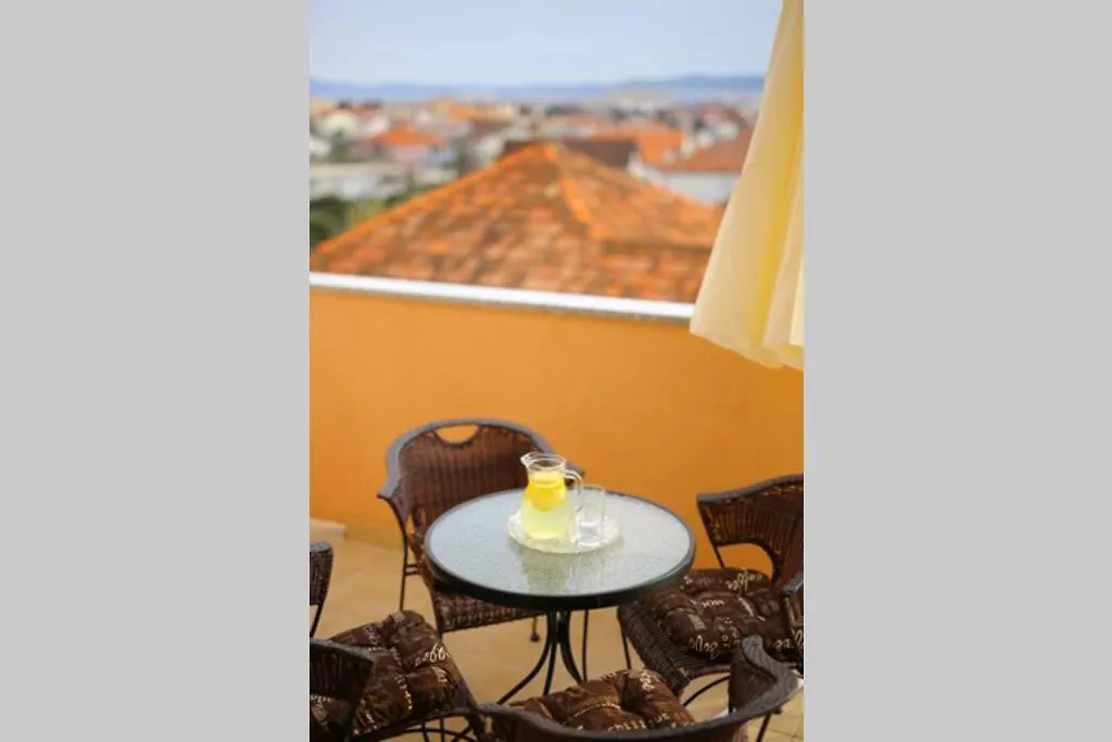 Apartment Apartman Lara Zadar